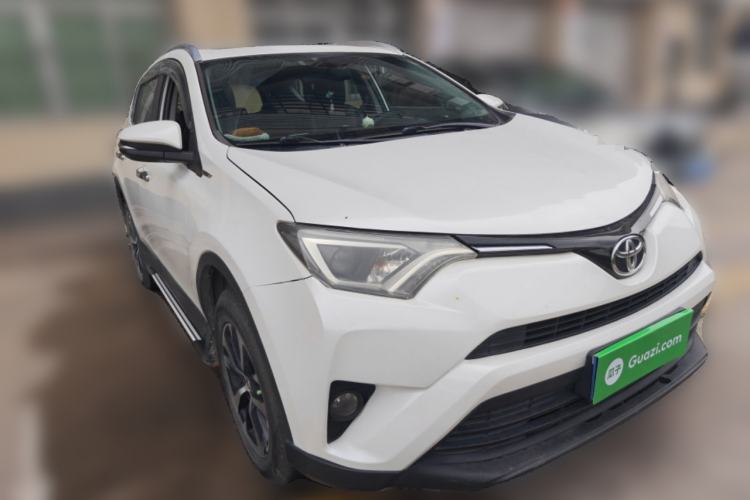 Used Toyota RAV4 2019 2.0L CVT Two-Wheel Drive Pioneer Edition China V Standard Front Right 45 Deg