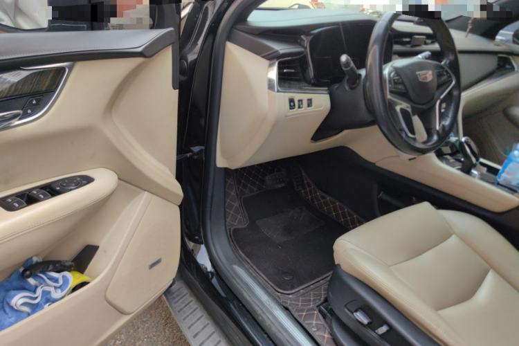 Used Cadillac XT5 2016 25T Tech Edition Driver Seat