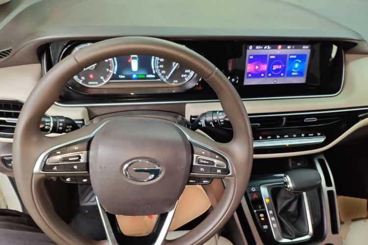 Used GAC Trumpchi M6 2019 270T Automatic Luxury Edition (7-seater) China V Standard Center Console