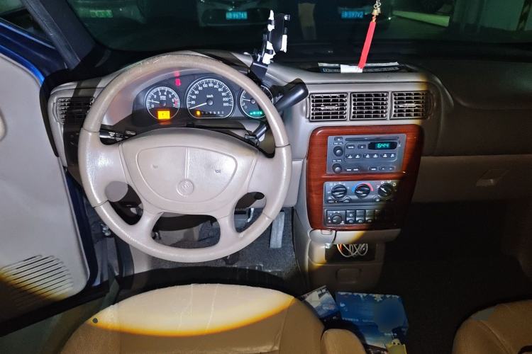 Used Buick GL8 2005 2.5L CT1 Comfort Model Steering Wheel