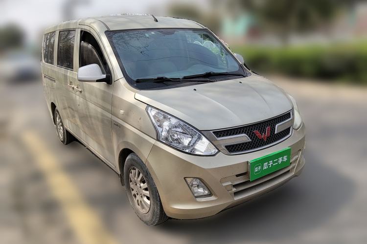 Used Wuling Rongguang V 2016 1.5L Standard Version Front Right 45 Deg