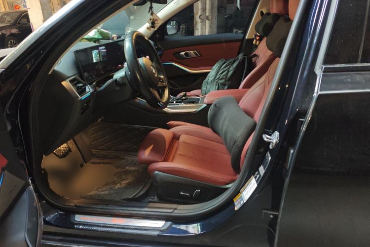 Used BMW i3 2024 eDrive 40 L Midnight Sports Package Left Front Seat