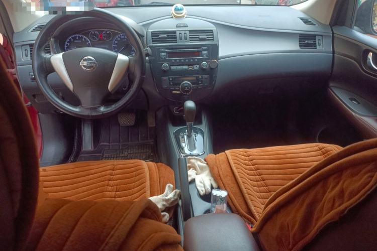 Used Nissan Tiida 2014 1.6L CVT Cool Cafe Edition Interior 2