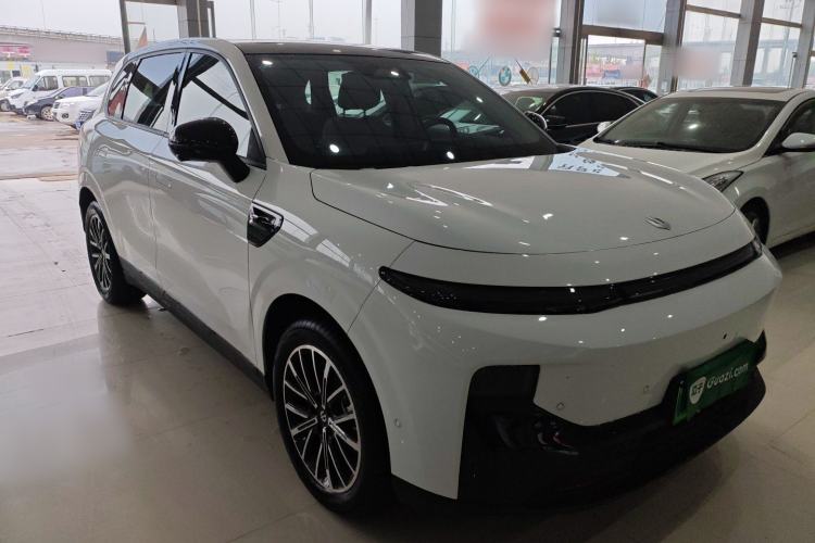 Used Leapmotor B10 2025 510 Joyful Edition Front Right 45 Deg