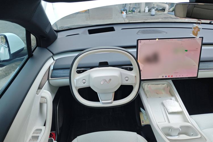 Used ONVO L60 2024 60 kWh Rear-Drive Version