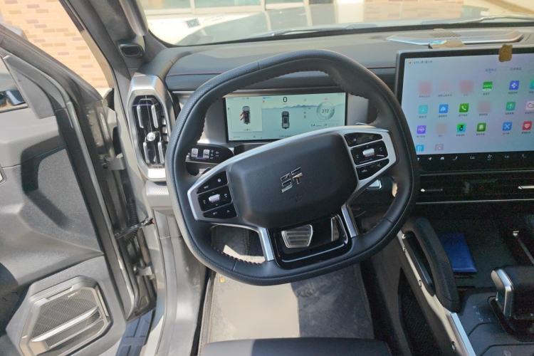 Used JETOUR Traveler 2023 2.0T All-Wheel Drive CrossPRO+