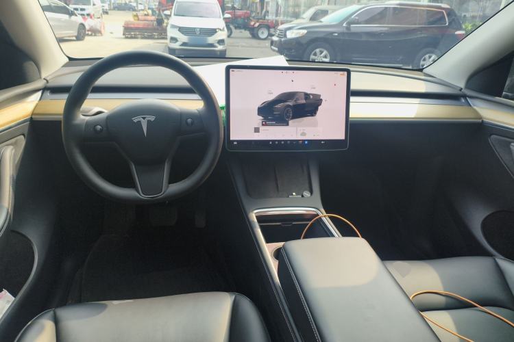 Used Tesla Model Y 2022 Rear-Wheel-Drive Version Center Console