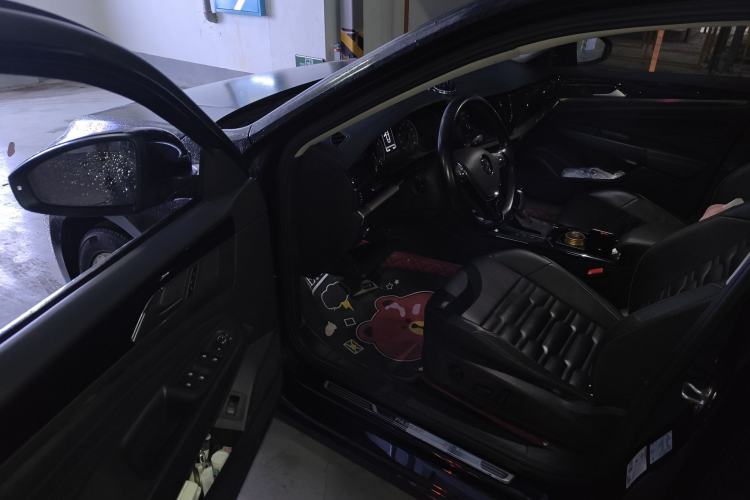 Used Volkswagen Passat 2019 280TSI Elite Edition China V Standard Driver Seat