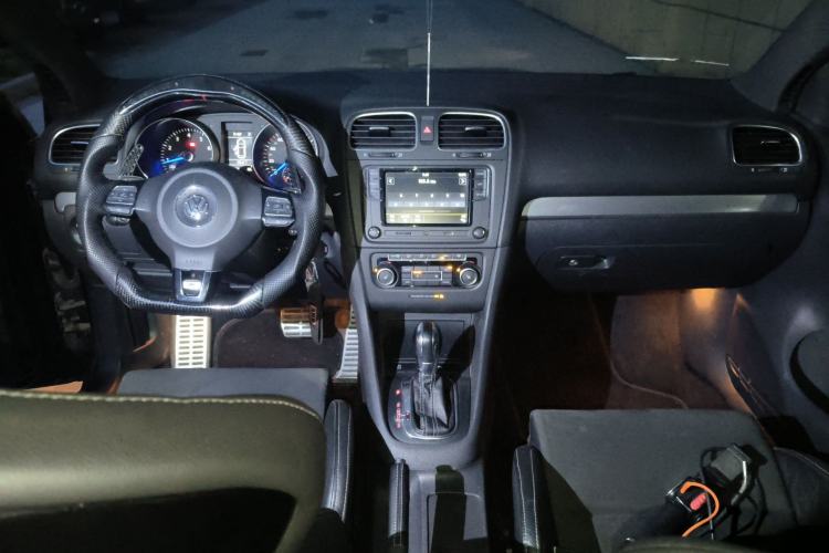 Used Volkswagen Golf 2011 2.0 TSI R Center Console