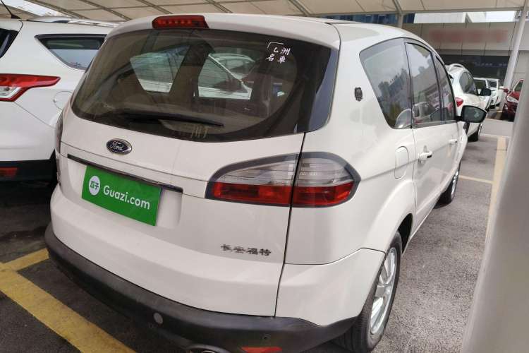 Used Ford S-MAX 2008 2.3L 7-Seater Luxury Version
