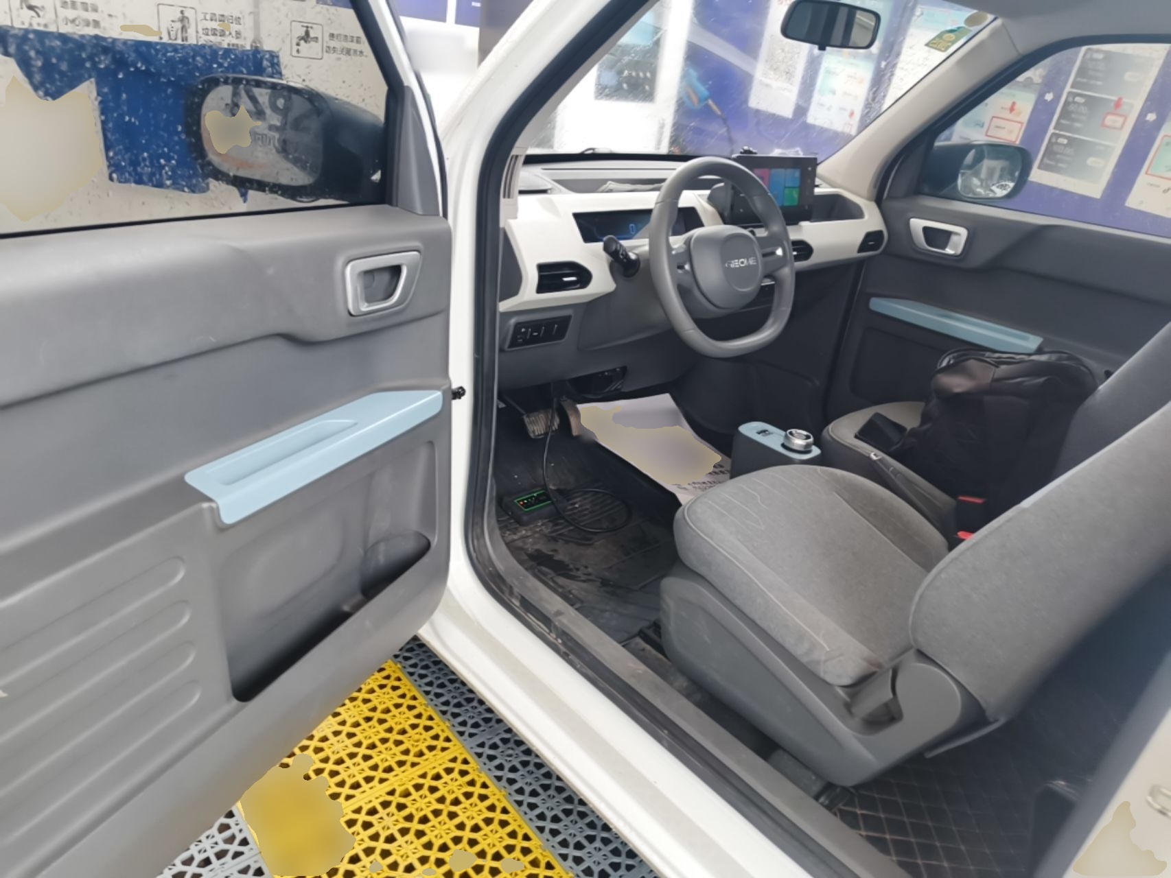 Geely Galaxy Panda 2023 Panda Mini 200km Little Yellow Duck Limited Edition — Happy as Can Be — снимка 18