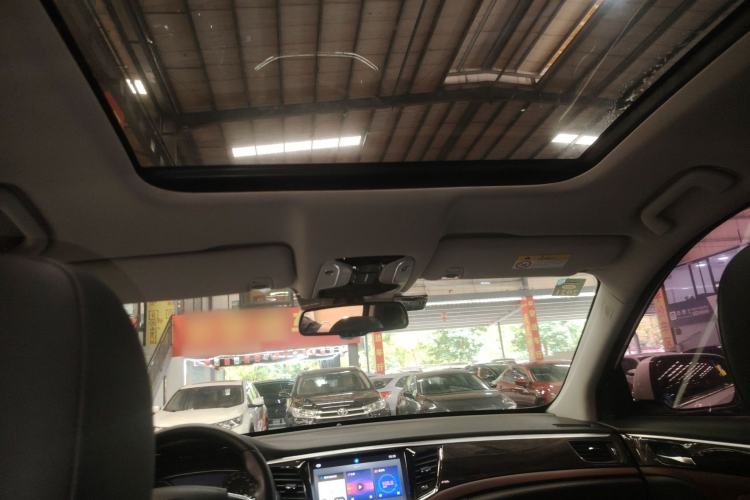 Used GAC Trumpchi GS8 2017 320T Two-Wheel Drive Luxury Smart Connectivity Version (7 Seats) Headliner