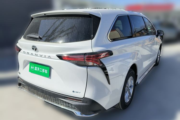 Used Toyota Granvia 2026 Model 2.5L Hybrid Comfort Edition