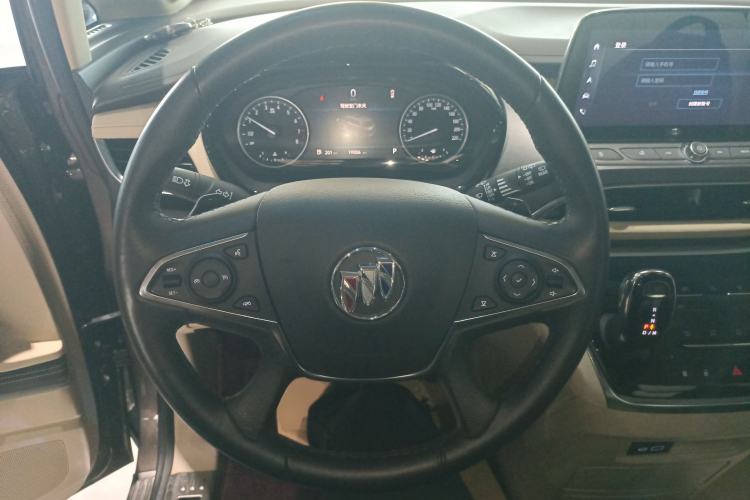 Used Buick GL8 2023 Facelifted Land Cruiser Executive Luxury Version