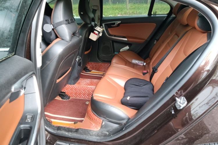 Used Volvo S60 2017 S60L T4 Smart Range Edition
