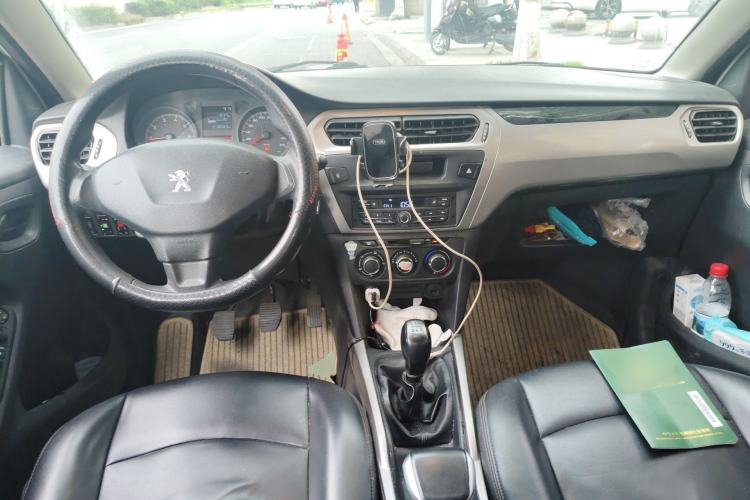 Used Peugeot 301 2017 1.6L Manual Comfort Edition Center Console