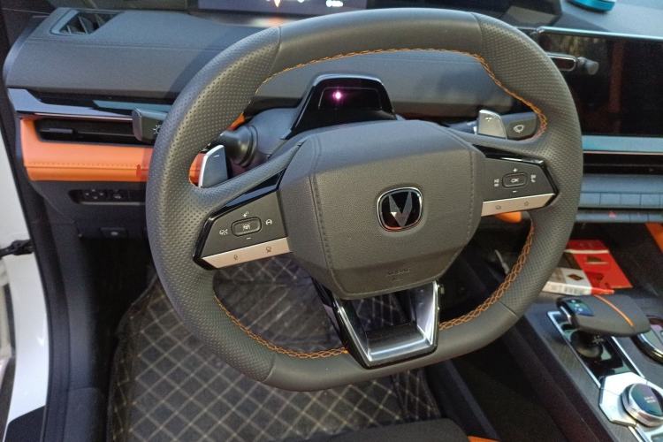 Used CHANGAN UNI-V 2023 2.0T Leading-Speed Edition