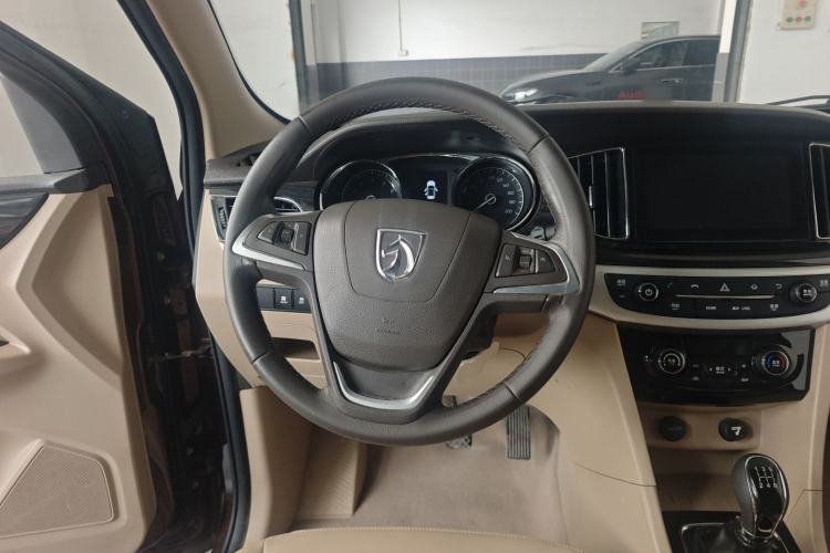 Used Baojun 730 2016 1.5L Manual Luxury Edition 7 Seats
