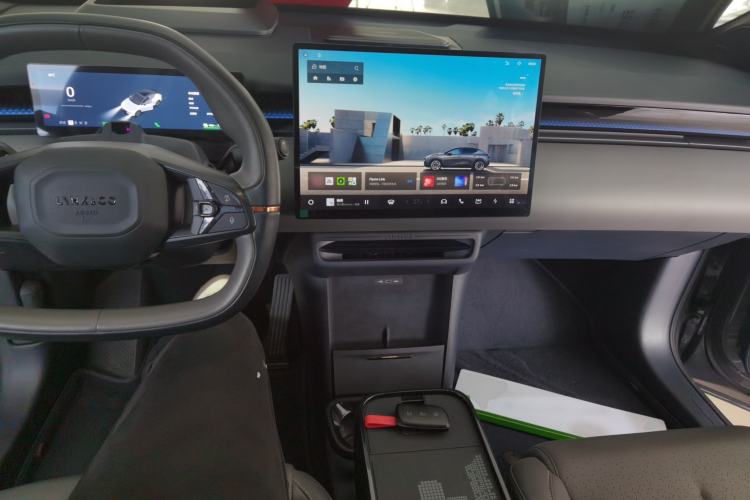 Used Lynk & Co Z20 2025 530 km Range Rear-Wheel Drive Max
