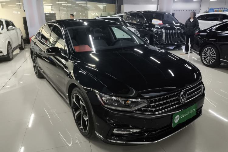 Used Volkswagen Magotan 2023 2 Million Units Commemorative Edition 330TSI DSG Luxury Version Front Right 45 Deg