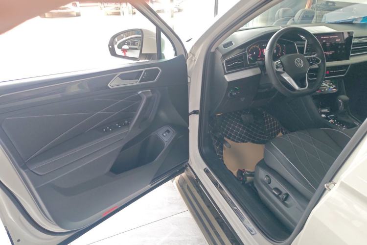 Used Volkswagen Tiguan L 2022 330TSI Automatic Two-Wheel Drive Smart Edition Driver Seat