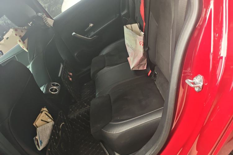 Used Mercedes-Benz A-Class 2022 Revised Version A 200 L Sport Sedan Fashionable Style Left Rear Seat