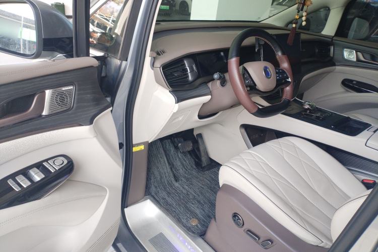 Used Denza D9 2022 DM-i 970 Four-Wheel Drive Flagship Model