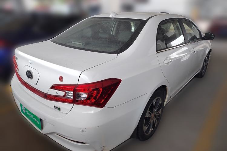 Used BYD Qin New Energy 2015 1.5T Dual-Crown Flagship Plus Edition
