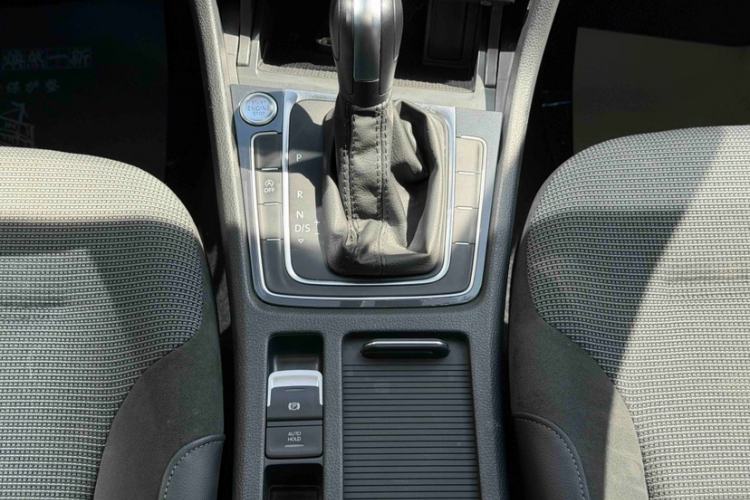 Used Volkswagen Golf 2020 Zhiai Edition 280TSI DSG Comfort Model Gear Lever