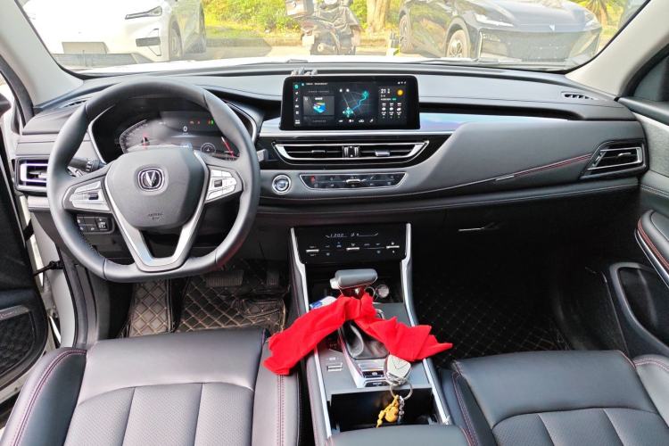 Used CHANGAN CS75 2022 Blue Whale Edition 1.5T DCT Luxury Model Center Console