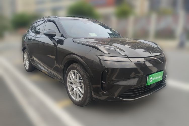 Used Lynk & Co 08 EM-P 2025 120km Long-Range Halo Front Right 45 Deg