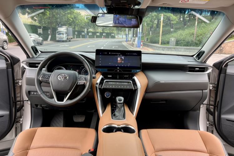 Used Toyota Venza 2022 Dual-Engine 2.5L CVT Two-Wheel Drive Prestige Edition Interior 9