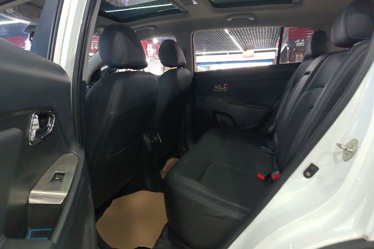 Used Kia Sportage R 2015 2.0L Automatic Two-Wheel Drive DLX Model Left Rear Seat