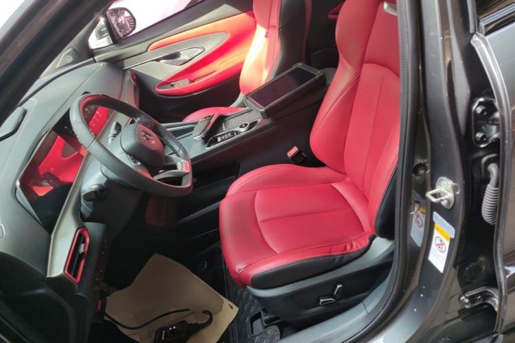 Used CHANGAN UNI-T 2020 1.5T Prestige Version
