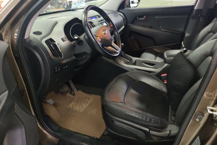 Used Kia Sportage R 2015 2.0L Automatic Two-Wheel Drive DLX Model
