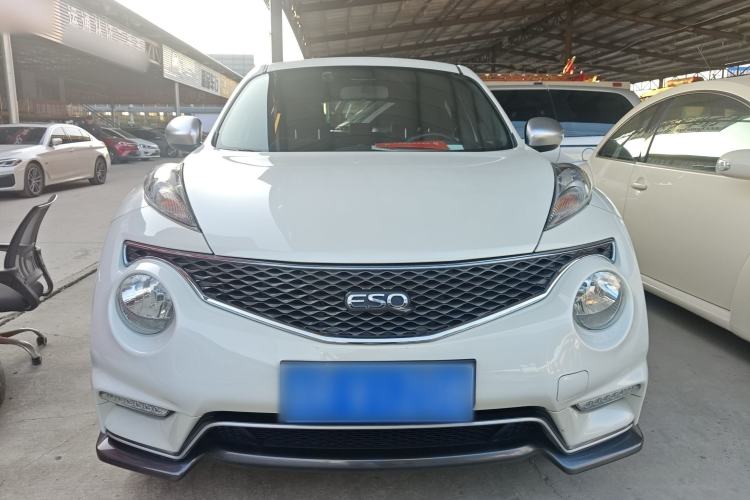 Used Infiniti ESQ 2014 1.6L Spontaneous Edition