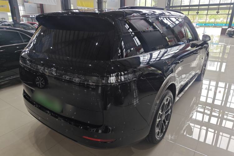 Used Lynk & Co 900 2025 1.5T Ultra Rear Right 45 Deg