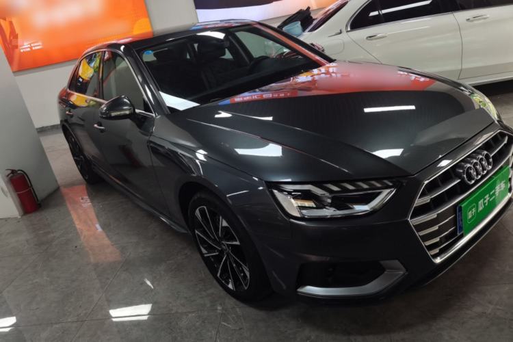 Used Audi A4L 2023 40 TFSI Fashionable and Elegant Version Front Right 45 Deg