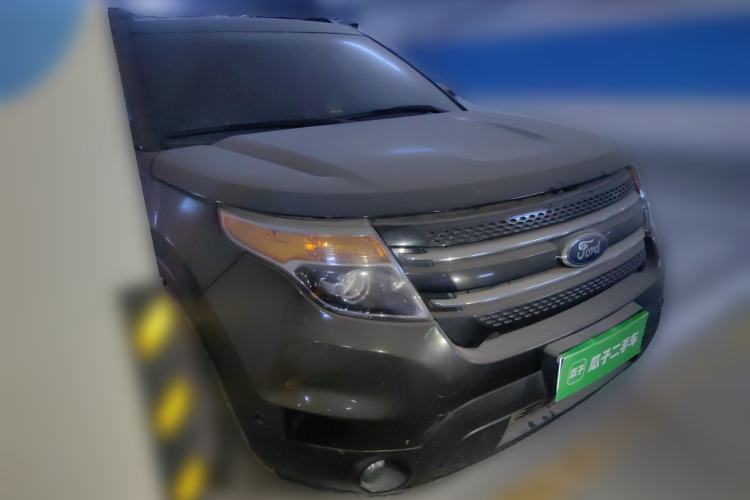 Used Ford Explorer 2013 3.5L Deluxe Model
