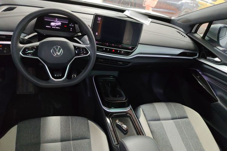 Used Volkswagen ID.4 CROZZ 2022 Long-Range PURE+ Edition
