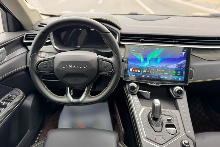 Used Lynk & Co 01 2023 2.0TD Two-Wheel Drive Asian Games Edition Exterior 3