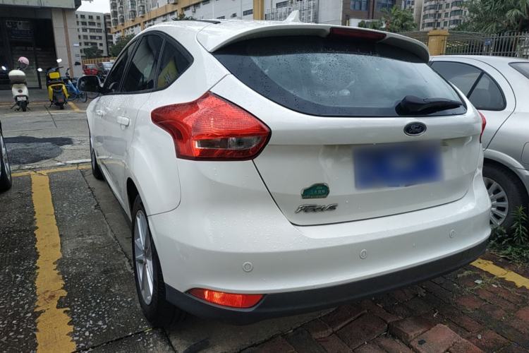 Used Ford Focus 2018 Hatchback Classic 1.6L Automatic Trendy SmartDrive Edition
