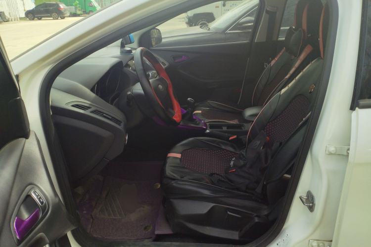 Used Ford Focus 2017 Hatchback 1.6L Manual Comfort Plus SmartDrive Edition Left Front Seat