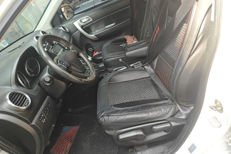 Used Haval H6 2015 Upgraded Model 1.5T Manual Two-Wheel Drive Elite Version