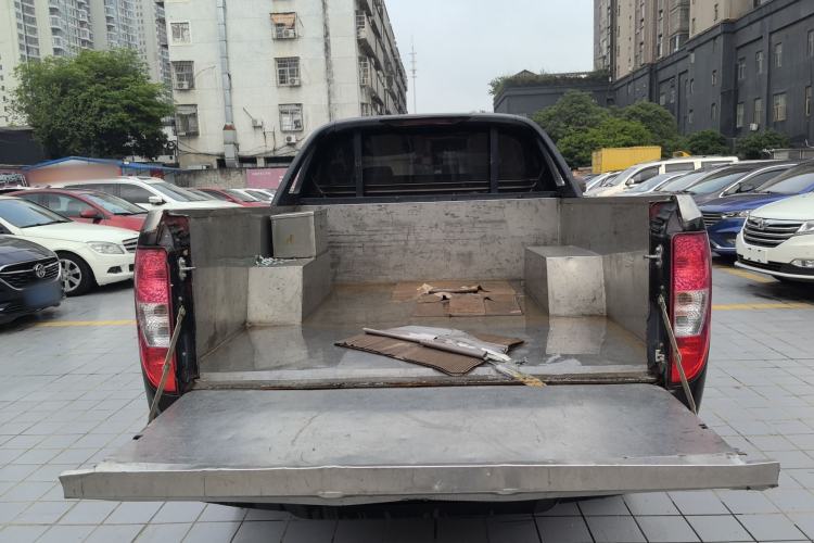 Used JMC Yuhu 7 2020 2.0T Diesel Automatic 2WD Comfort Plus Long Wheelbase China VI Emission Standard JX4D20A6L Trunk