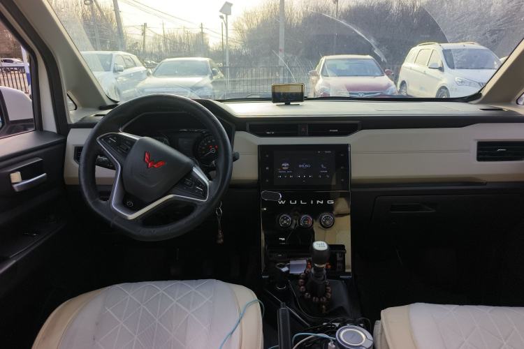 Used Wuling Zhengcheng 2021 1.5T Manual Luxury Version
