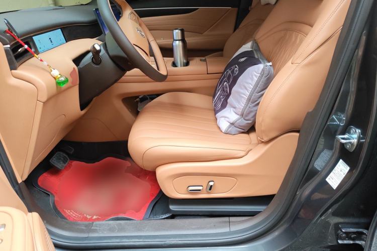 Used Dongfeng Aeolus L8 2025 Model 185KM Ideal Edition Left Front Seat