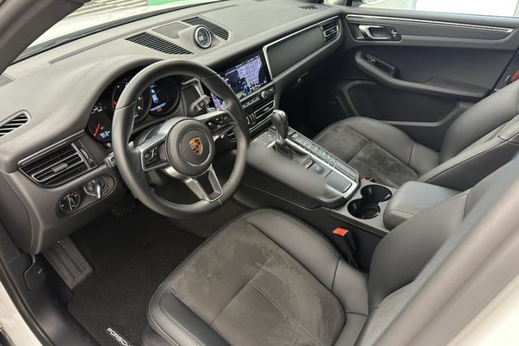 Used Porsche Macan 2021 Macan 2.0T Interior 5