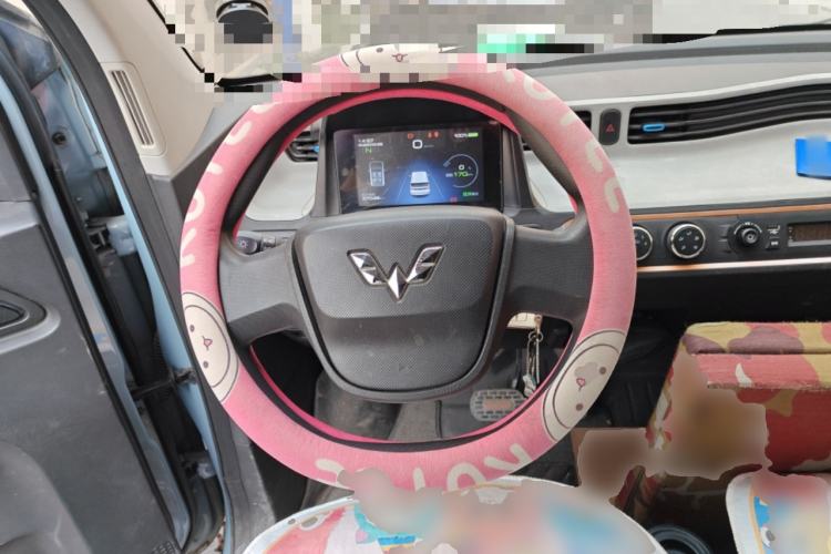 Used Wuling Hongguang MINIEV 2020 Enjoyment Model Lithium Iron Phosphate Steering Wheel
