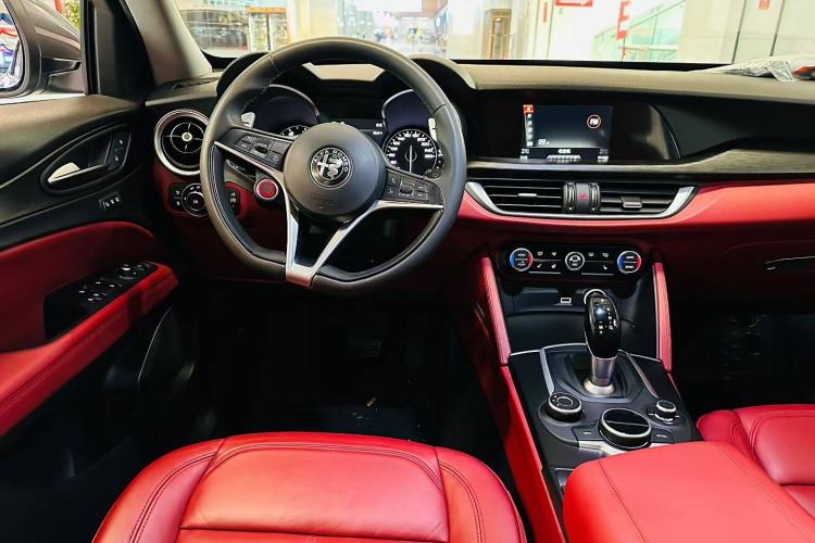 Used Alfa Romeo Stelvio 2017 2.0T 280HP Luxury Edition